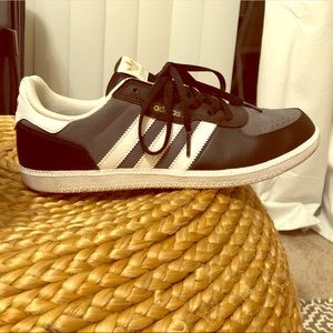 Men’s Adidas Size 9